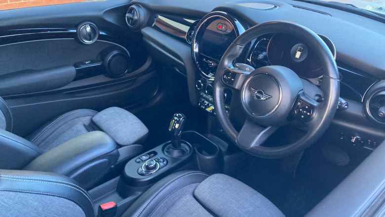 MINI Hatchback 135kW Cooper S Level 2 33kWh 3dr Auto Electric Hatchback